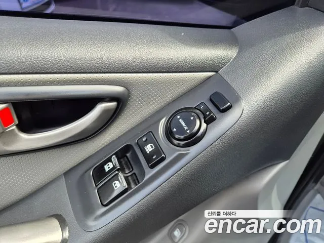 Hyundai Starex 2021 thumb 10