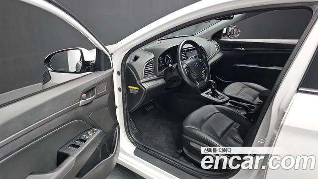 Hyundai Avante 2016 thumb 2