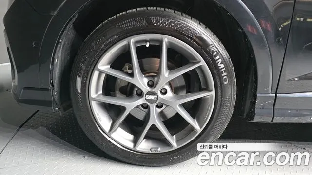 Audi Q3 2020 thumb 4
