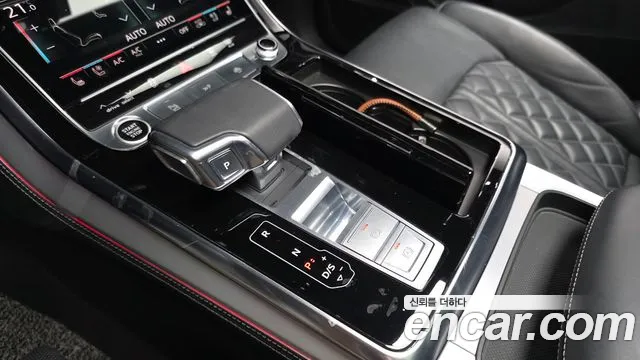 Audi Q7 2022 thumb 4