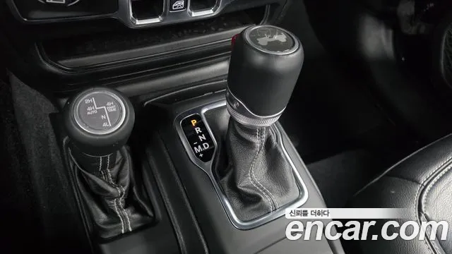 Jeep Wrangler 2021 thumb 9