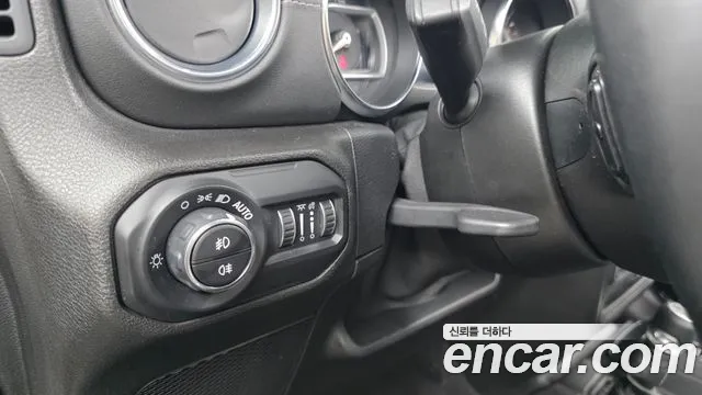 Jeep Wrangler 2021 thumb 3