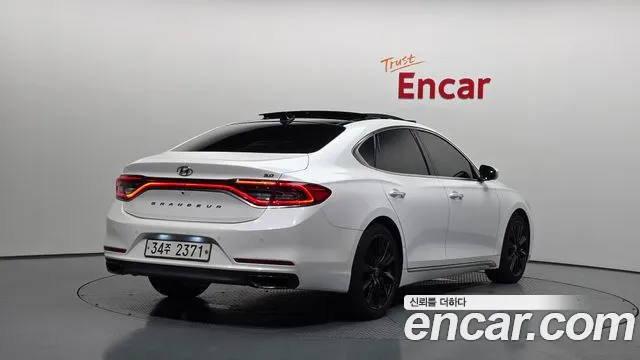 Hyundai Grandeur 2017 thumb 3