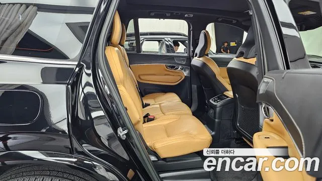 Volvo XC90 2022 thumb 10