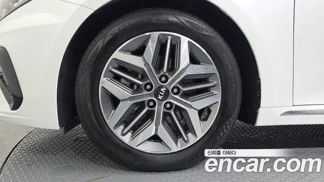 Kia Hybrid 2019 thumb 8