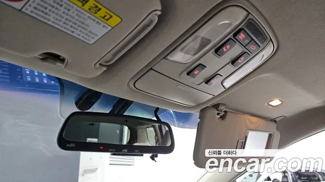 Kia Carnival 2017 thumb 4
