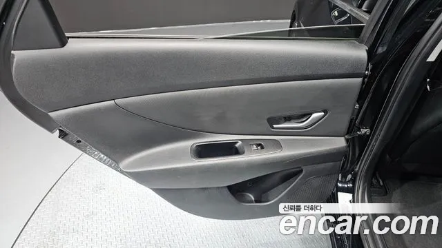Hyundai Elantra 2022 thumb 11