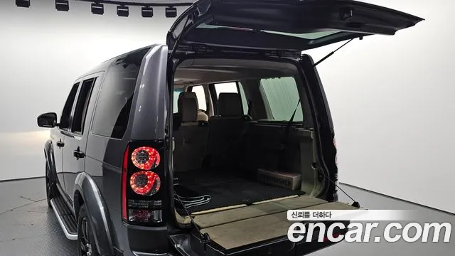 Land Rover Discovery 2014 thumb 11