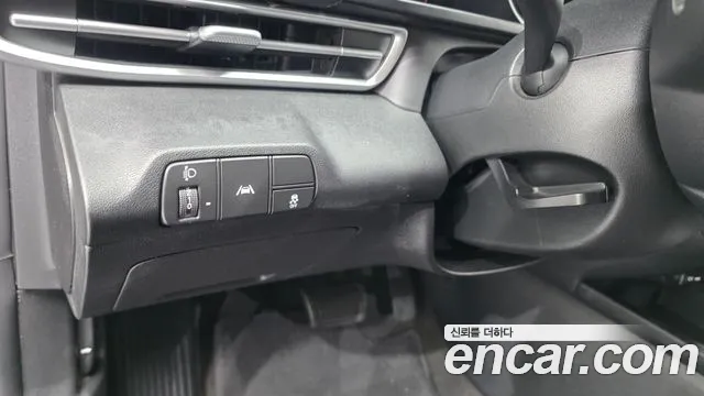 Hyundai Elantra 2022 thumb 5