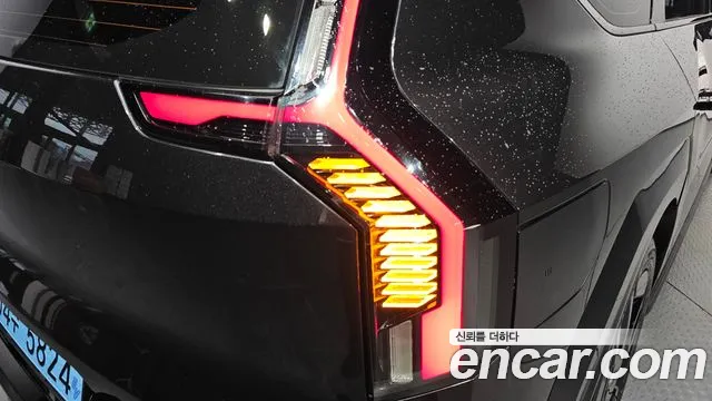 Kia EV9 2023 thumb 12