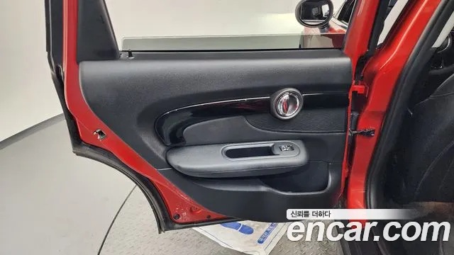 Mini Cooper Clubman 2020 thumb 5