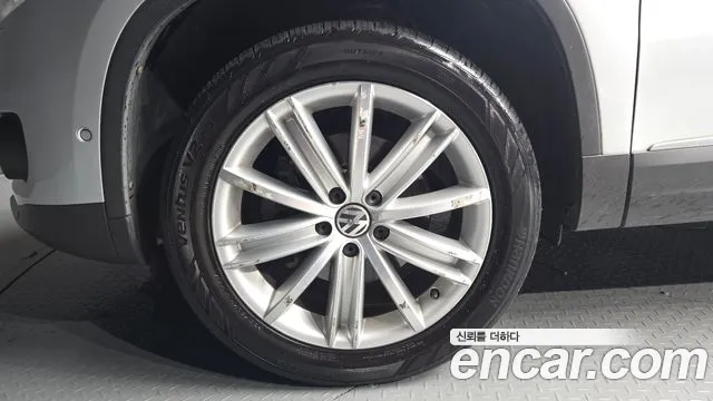 Volkswagen Tiguan 2013 thumb 4