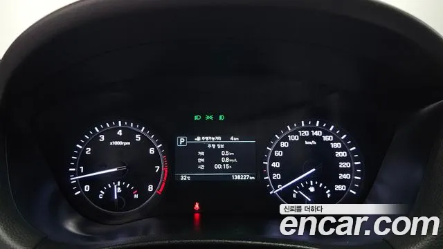 Genesis G80 2016 thumb 3