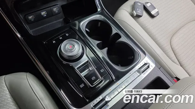 Kia Carnival 2021 thumb 11