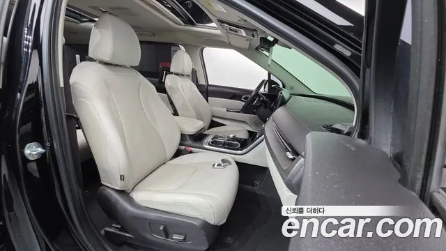 Kia Carnival 2021 thumb 12
