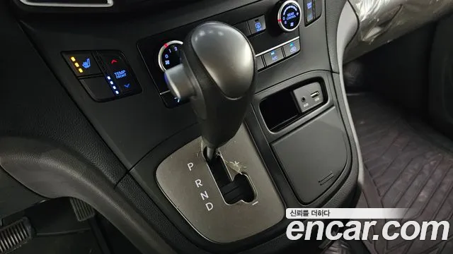 Hyundai Staria 2016 thumb 8