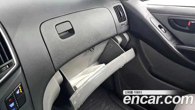 Hyundai Staria 2016 thumb 2