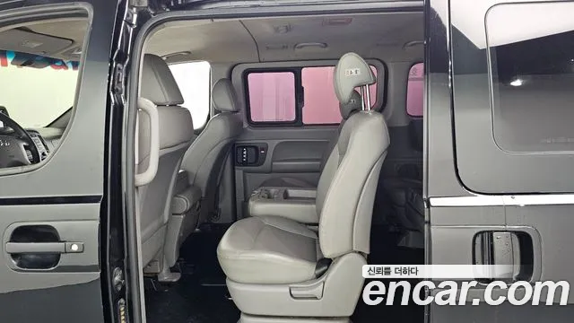 Hyundai Staria 2017 thumb 5