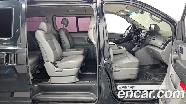 Hyundai Staria 2017 thumb 3