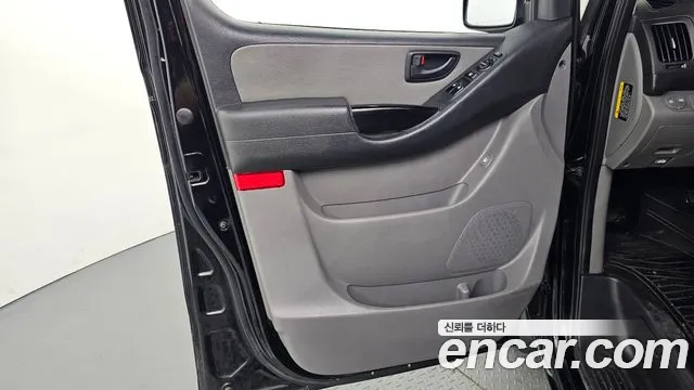 Hyundai Staria 2017 thumb 12