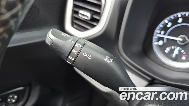 Hyundai Venue 2021 thumb 3