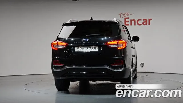 KGM Rexton 2019 thumb 6