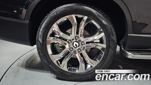 KGM Rexton 2019 thumb 11