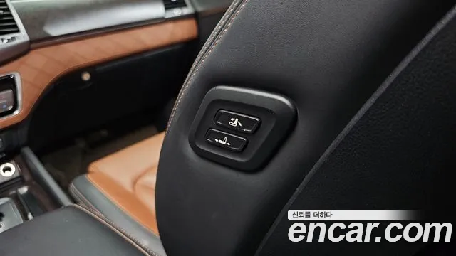 KGM Rexton 2019 thumb 5