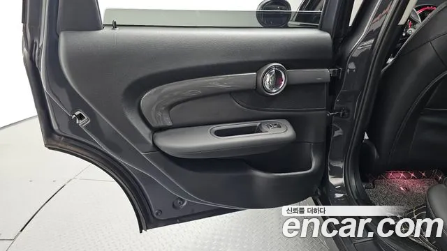 Mini Clubman 2020 thumb 8