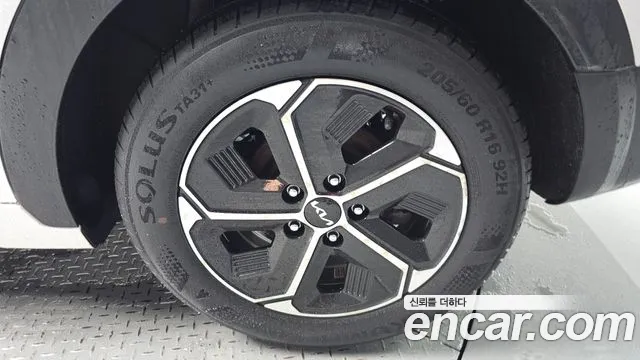 Kia Niro 2022 thumb 3