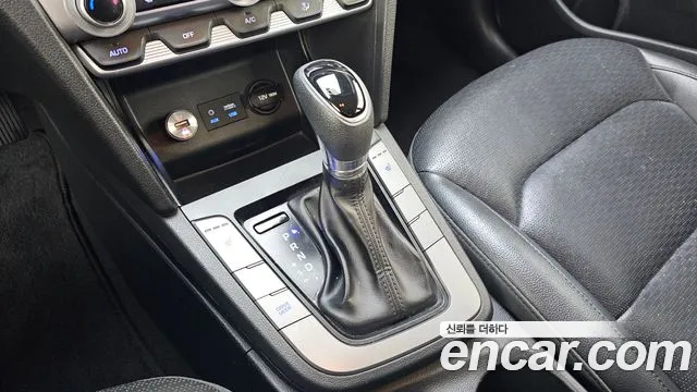 Hyundai Avante 2018 thumb 12