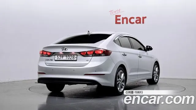 Hyundai AD 2017 thumb 10
