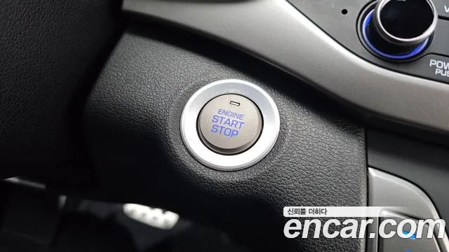Hyundai AD 2017 thumb 9