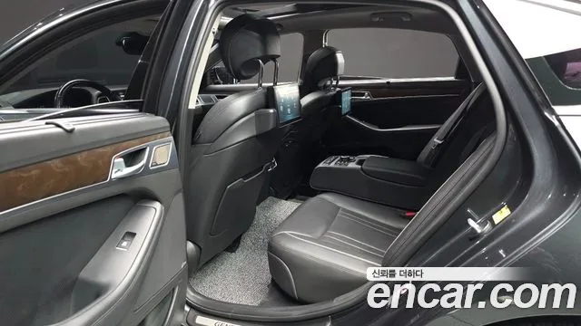 Genesis G80 2018 thumb 9