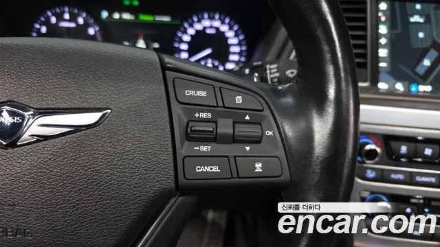 Genesis G80 2018 thumb 3