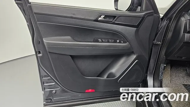 KGM Rexton 2020 thumb 6