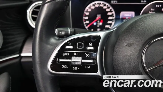 Mercedes-Benz E-Class 2019 thumb 6