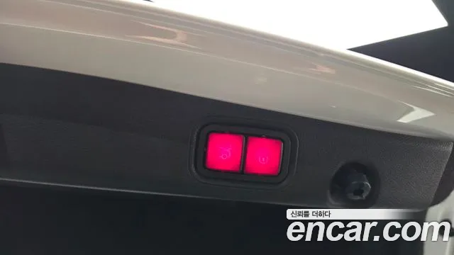 Mercedes-Benz E-Class 2019 thumb 9