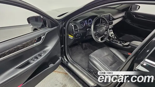 Hyundai Grandeur 2017 thumb 3
