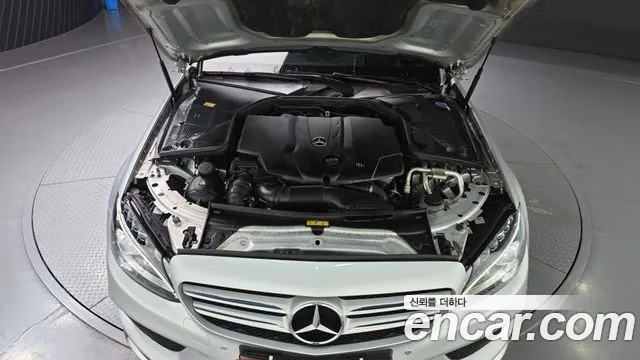 Mercedes-Benz C-Class 2015 thumb 2