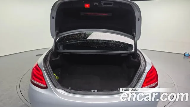 Mercedes-Benz C-Class 2015 thumb 6