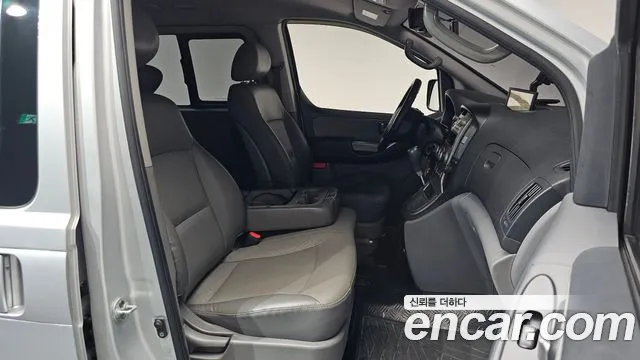 Hyundai Staria 2009 thumb 11