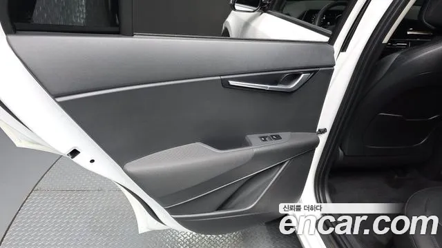Kia Niro 2024 thumb 4