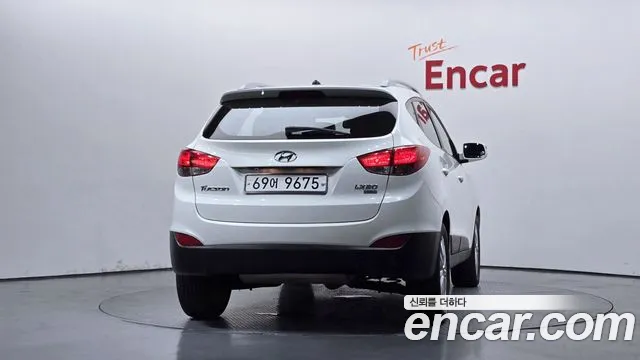 Hyundai Tucson 2010 thumb 8