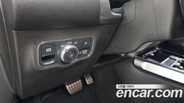 Mercedes-Benz GLB 2021 thumb 3