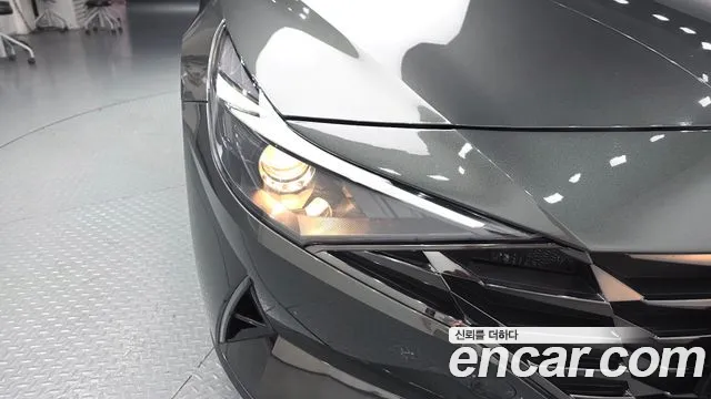 Hyundai Elantra 2021 thumb 2