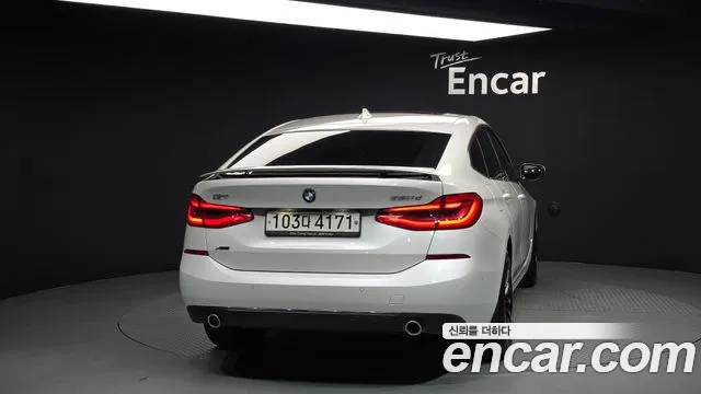 BMW 6 серии Gran Turismo 2019 thumb 10