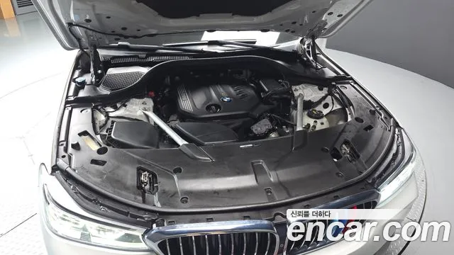 BMW 6 серии Gran Turismo 2019 thumb 7