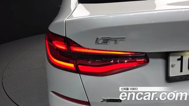 BMW 6 серии Gran Turismo 2019 thumb 8