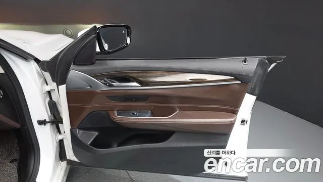 BMW 6 серии Gran Turismo 2019 thumb 6